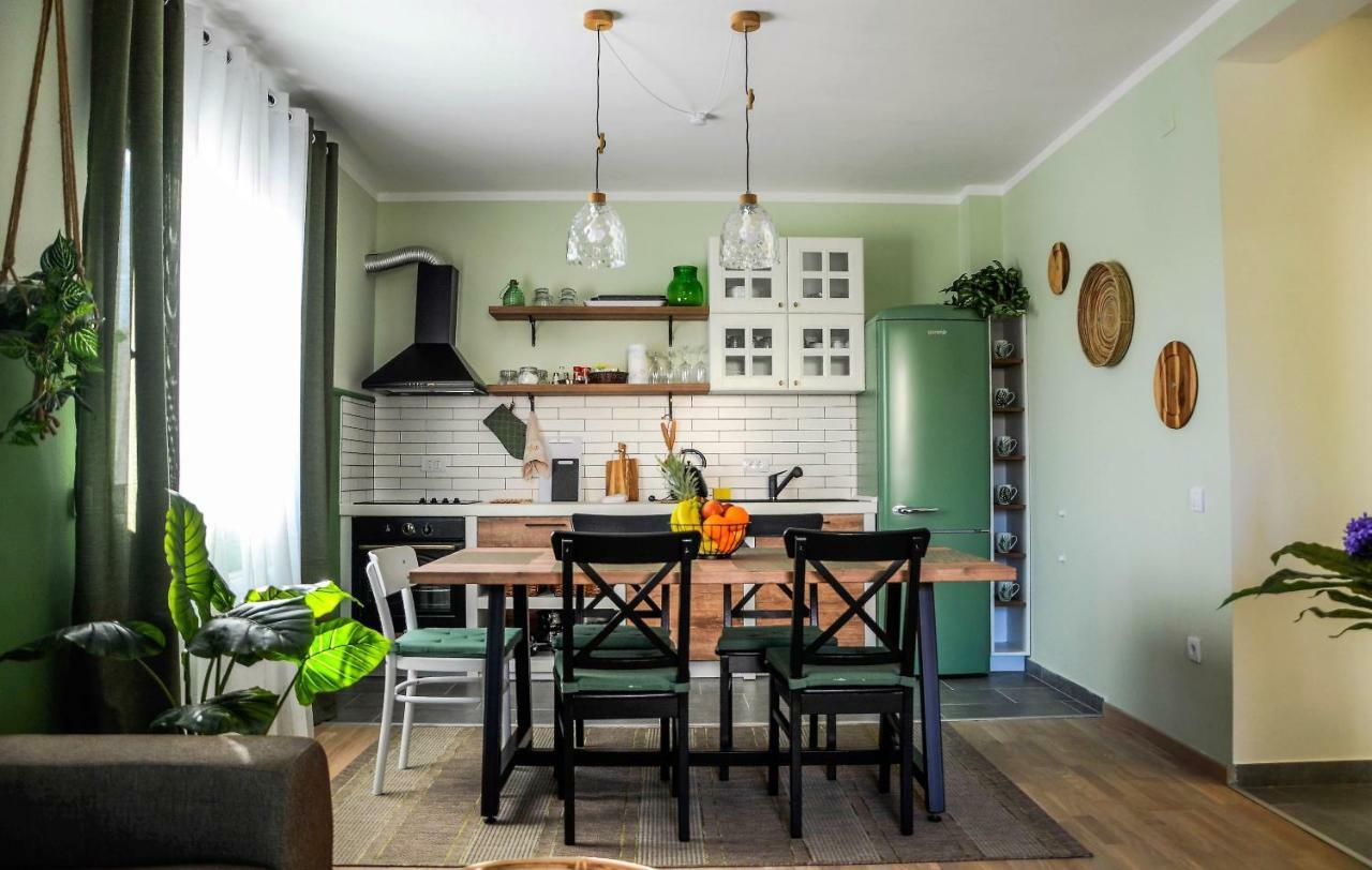 Premium-Designed Apartments Тиват Екстер'єр фото