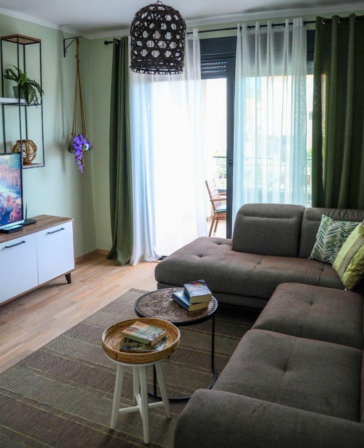 Premium-Designed Apartments Тиват Екстер'єр фото